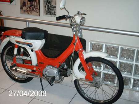 http://ongvove.files.wordpress.com/2010/07/1968hondapc50.jpg
1968HondaPC50